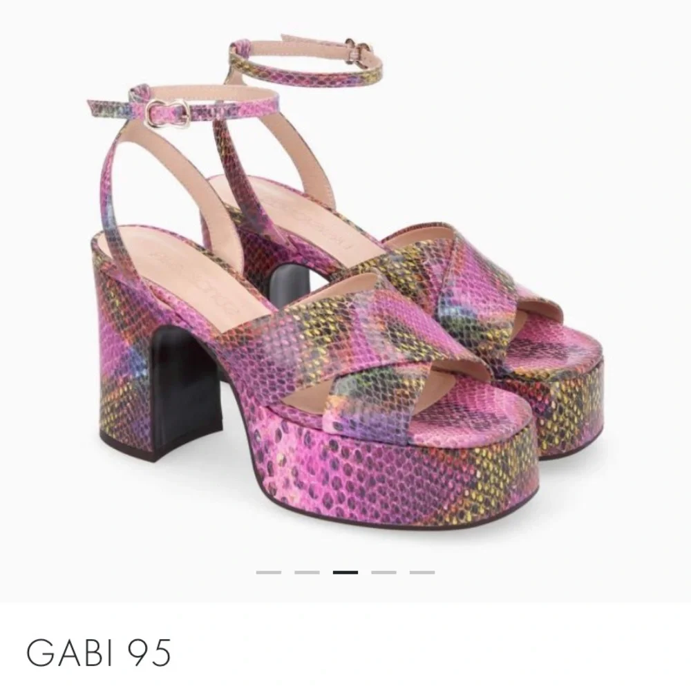 NWT FREE LANCE Freelance Gabi 95 Heeled sandal cross straps Snake print leather - Picture 3 of 12